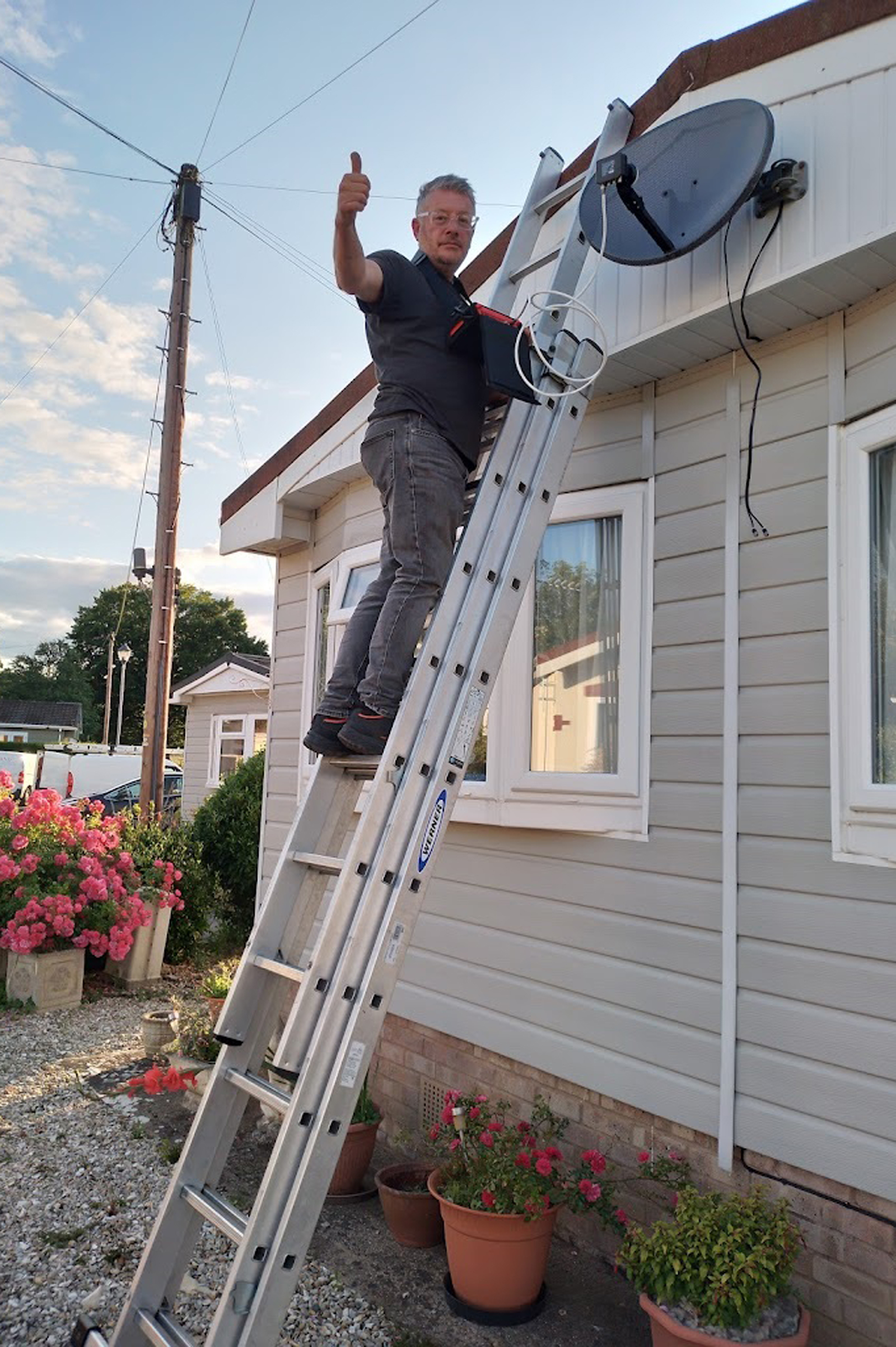 Sky Satellite Dishes Installed Marks Electronics
